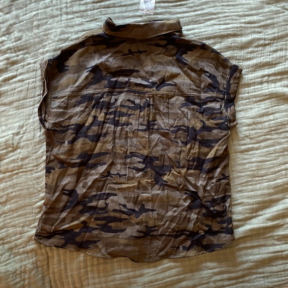 Sanctuary Camouflage Button Down - Picture 4 of 6